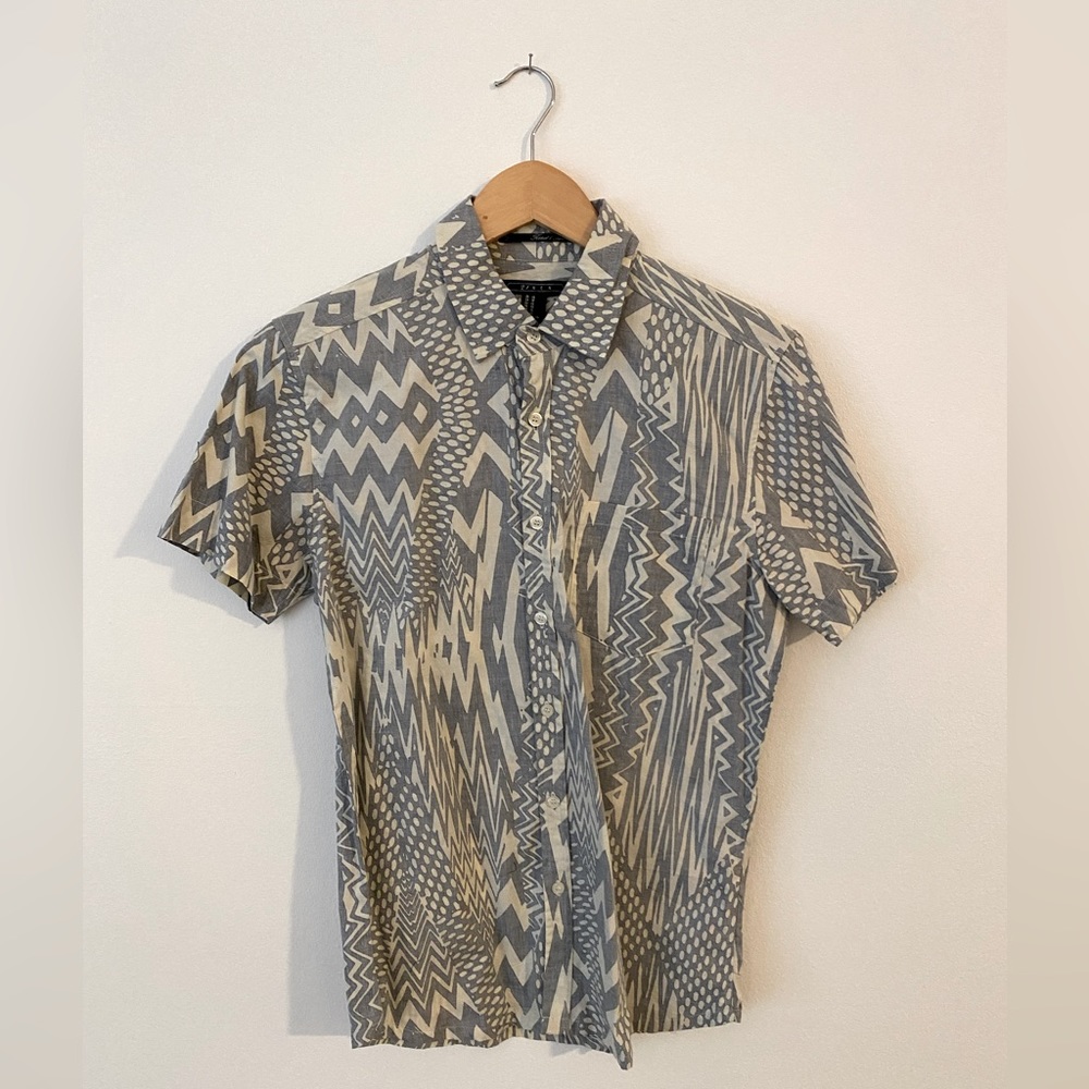 Forever 21 xs shirt